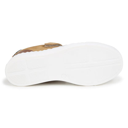 女童米色运动鞋