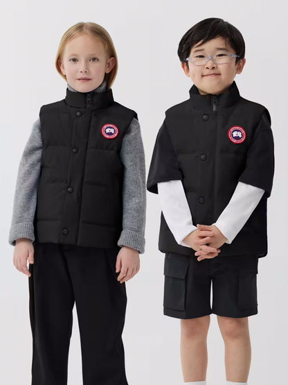 Canada Goose 儿童羽绒填充 Vanier 马甲（黑色）