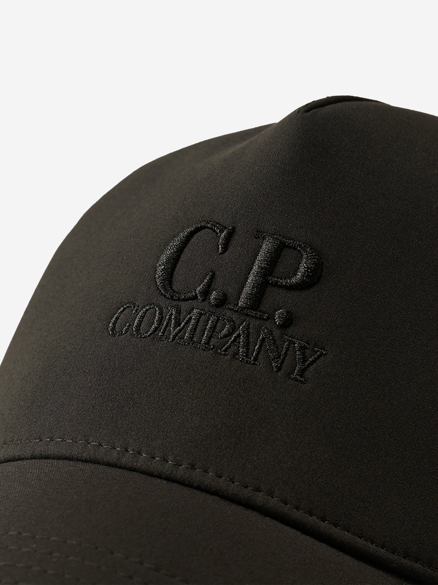 CP Company 男童黑色徽标帽