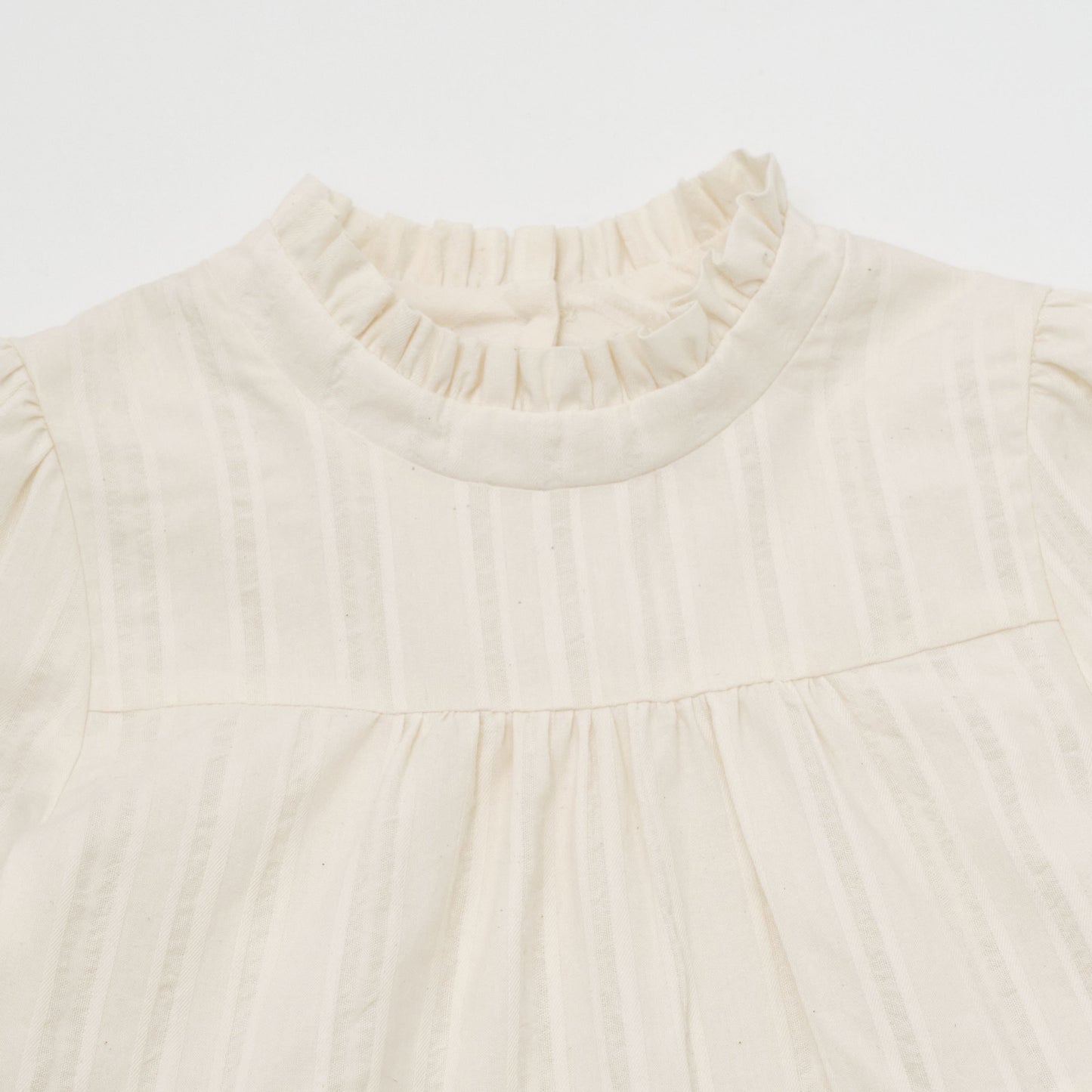 女童白色棉连衣裙