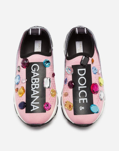 女婴粉色运动鞋