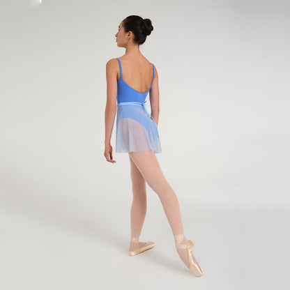 女童浅蓝色芭蕾舞短裙