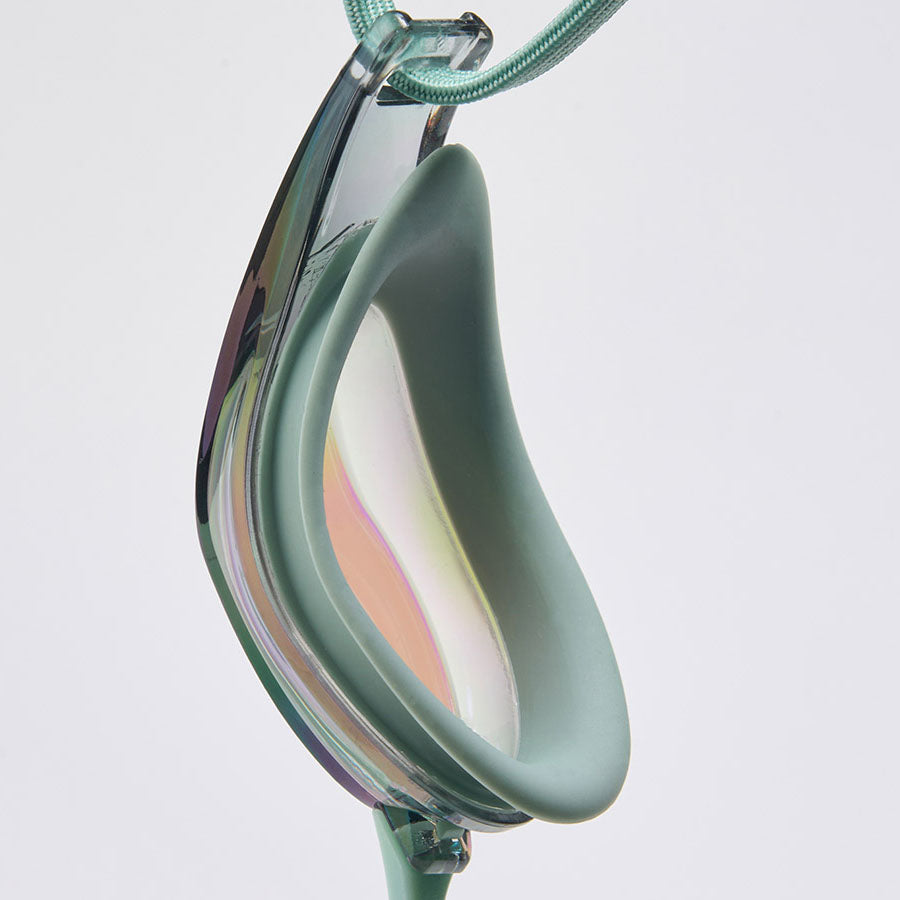 成人款绿色有胶圈竞速泳镜(DALI_BKOV)