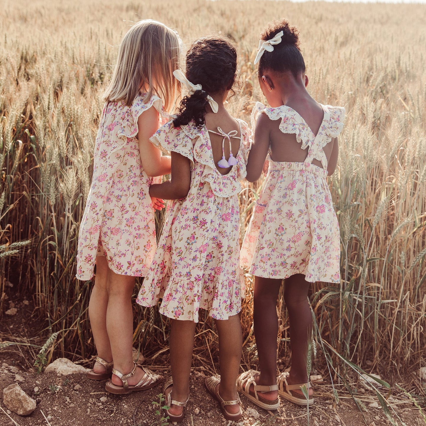 女童粉色碎花荷叶领棉连衣裙