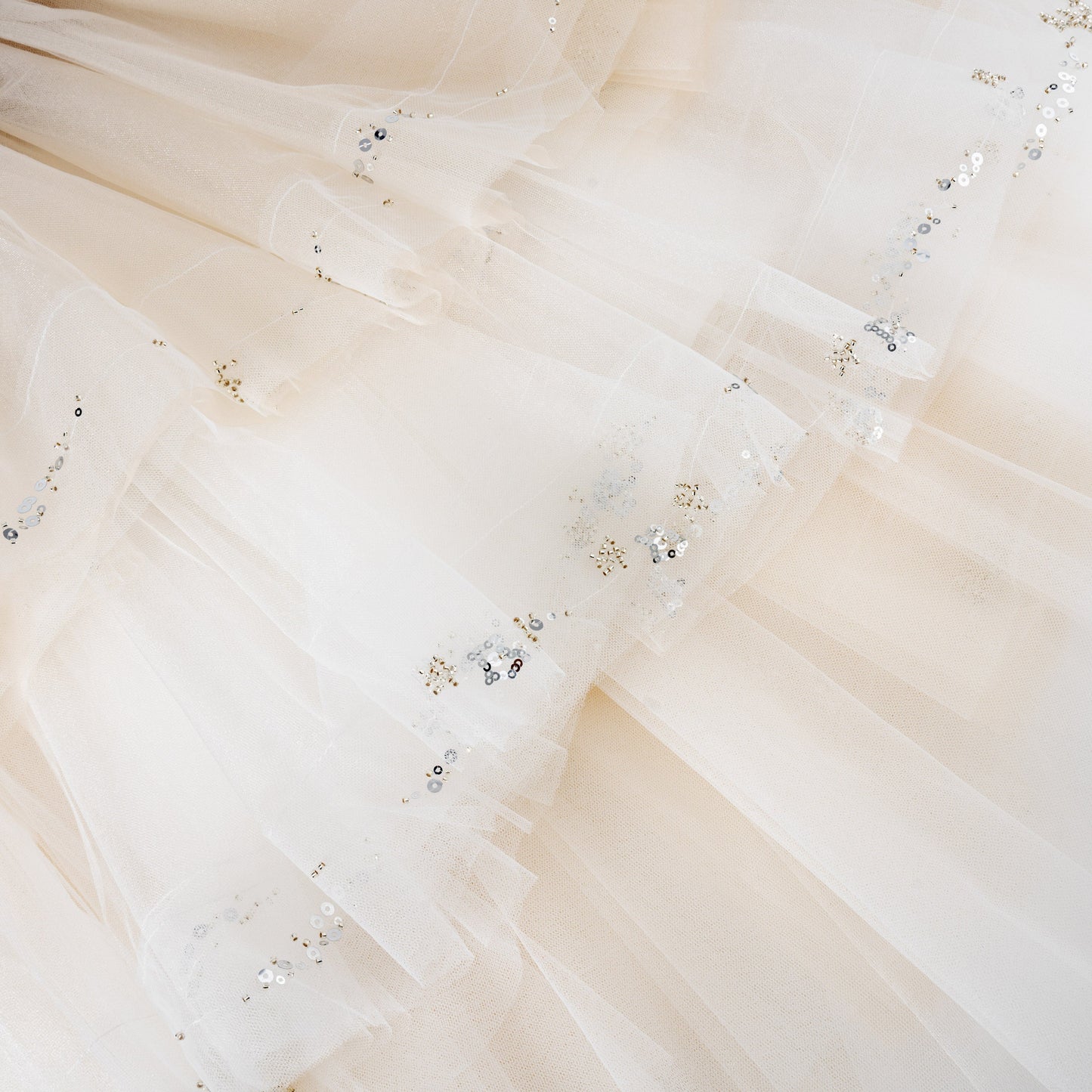 女童杏色不规则珠绣礼服裙