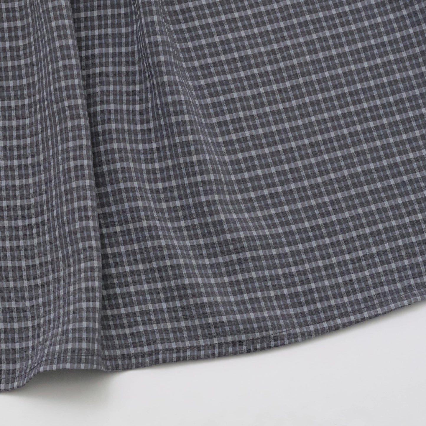 女童深灰色格子连衣裙