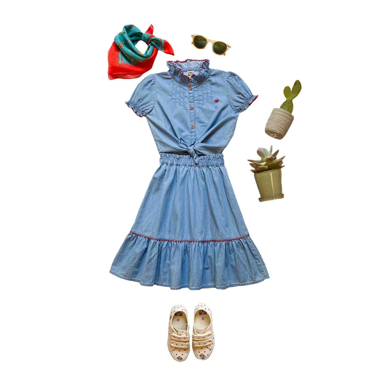 女童蓝色牛仔衬衫