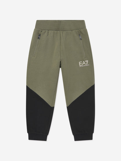 男童绿色拼色运动服