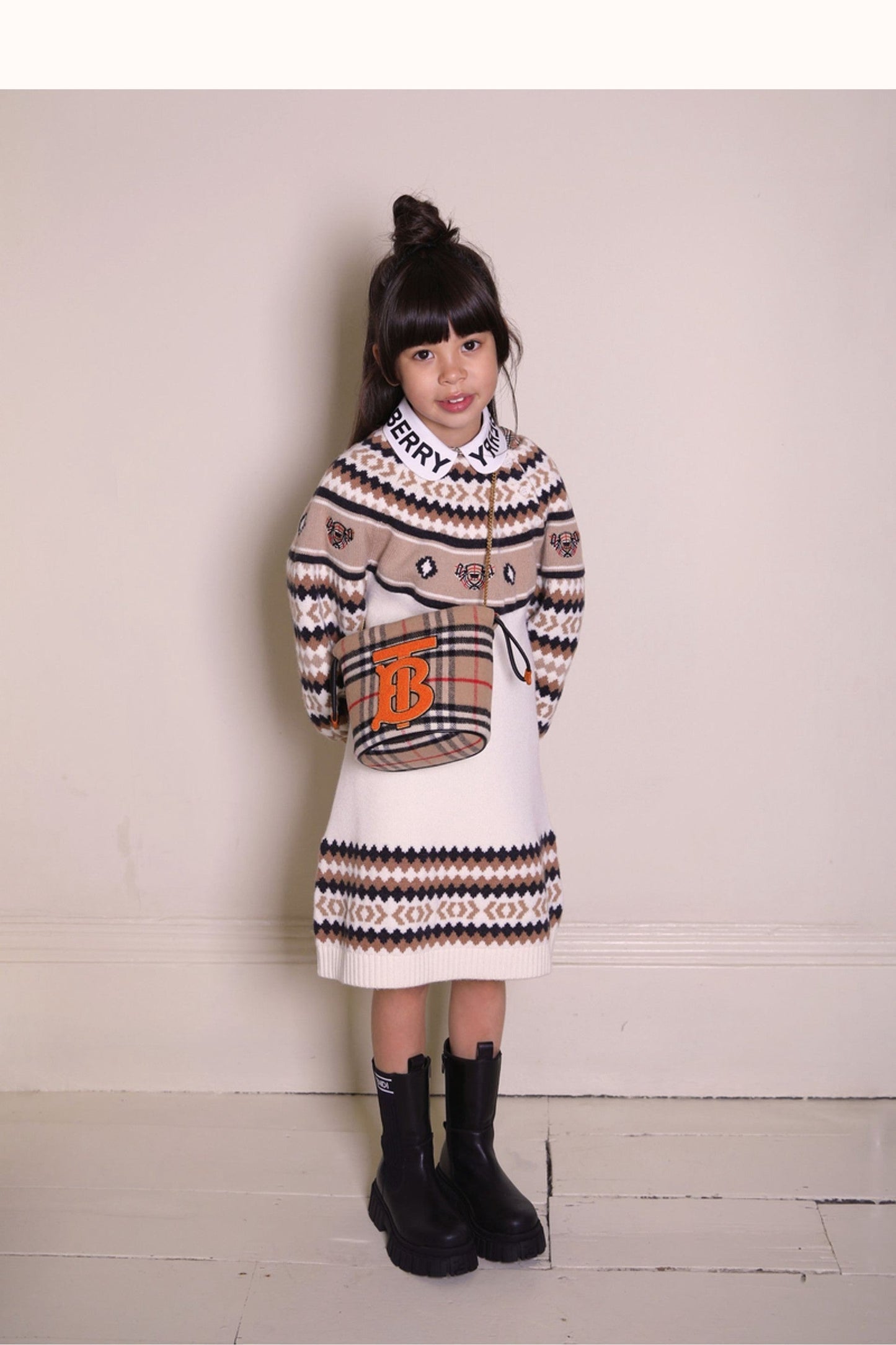 女孩皮革厚重徽标机车靴