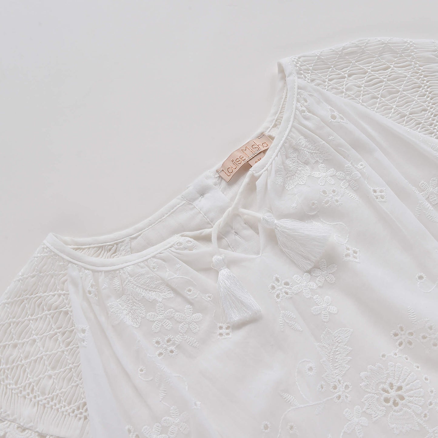 女童白色刺绣棉连衣裙