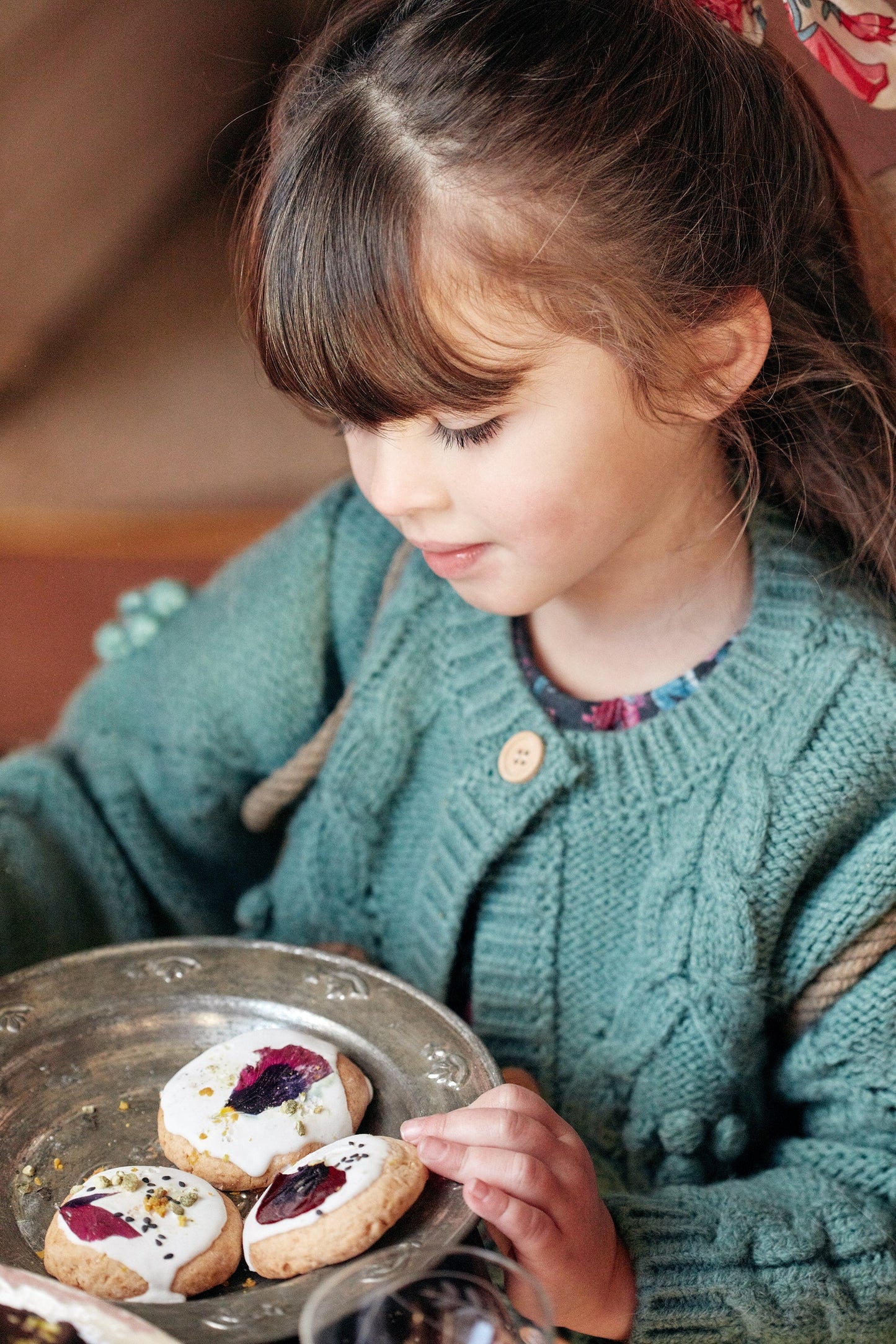 女童蓝色针织开衫