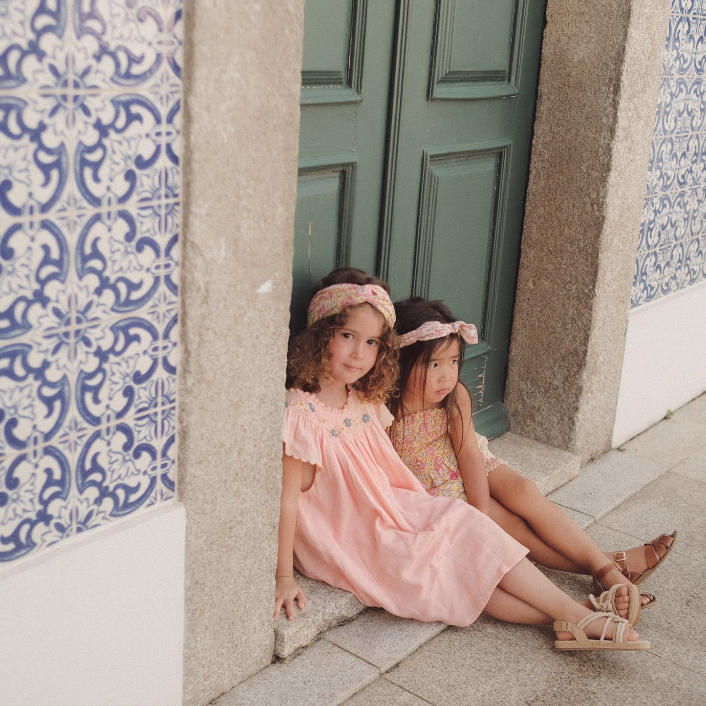 女童粉色刺绣棉连衣裙