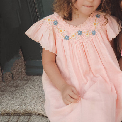 女童粉色刺绣棉连衣裙
