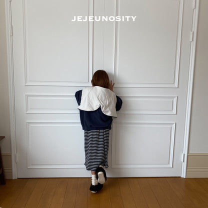 儿童藏青色连帽拉链上衣