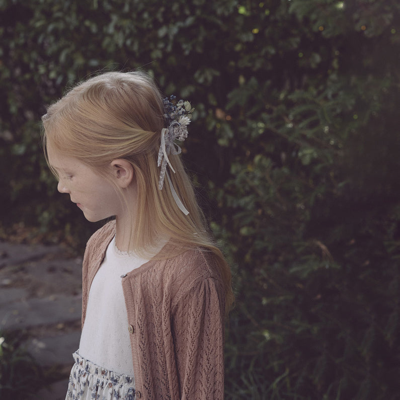 女童蓝色花朵发夹