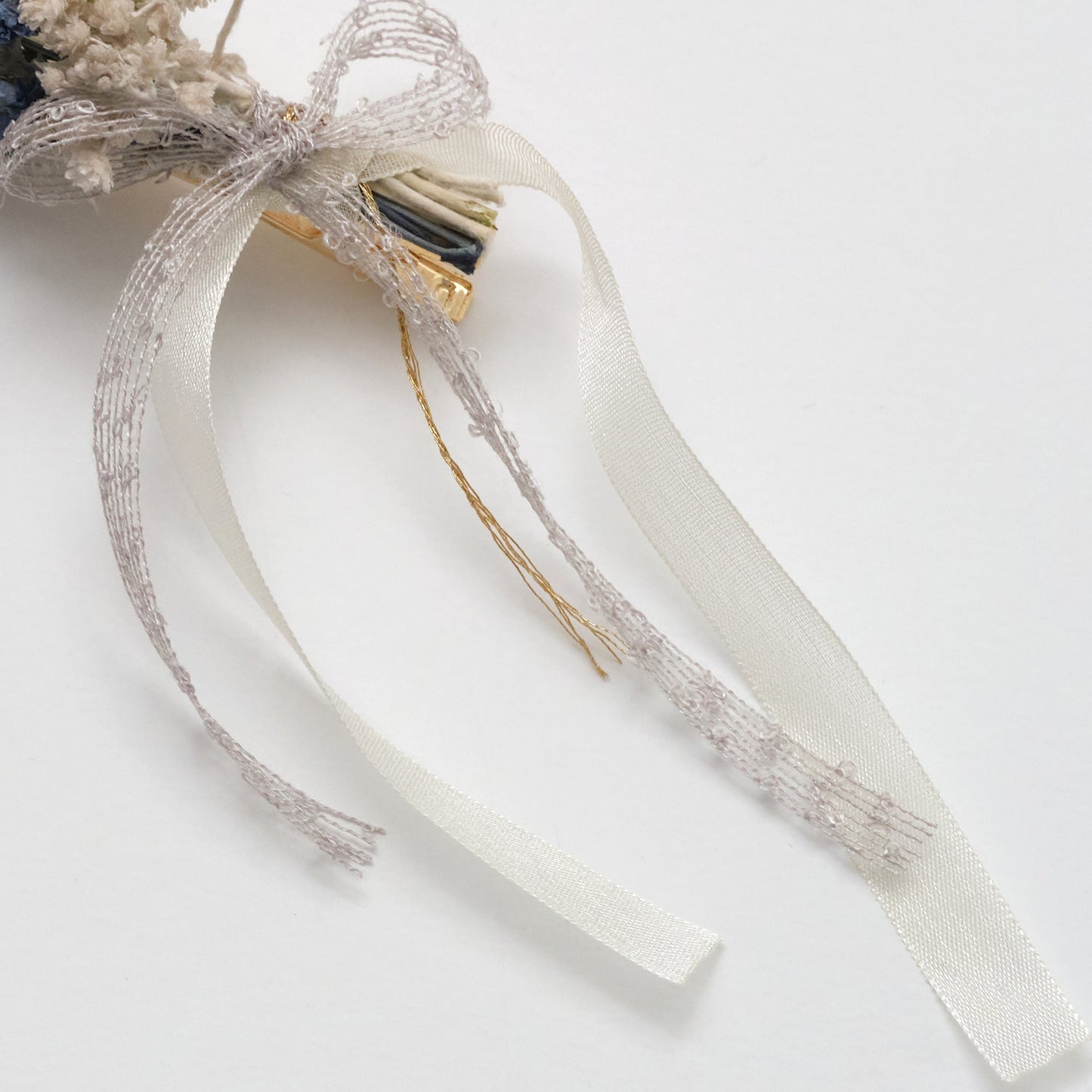 女童蓝色花朵发夹