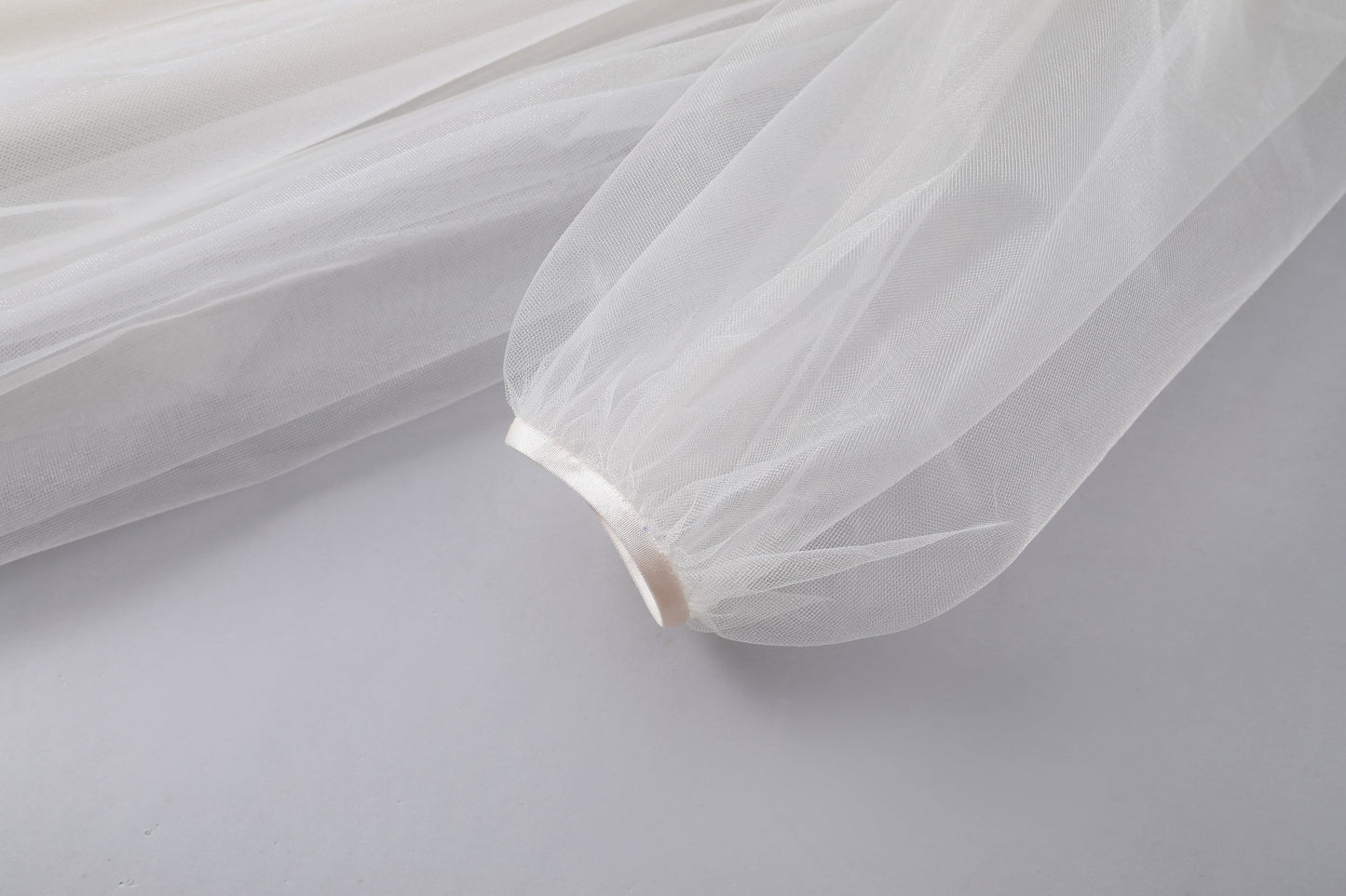 女童编织领香槟色纱裙