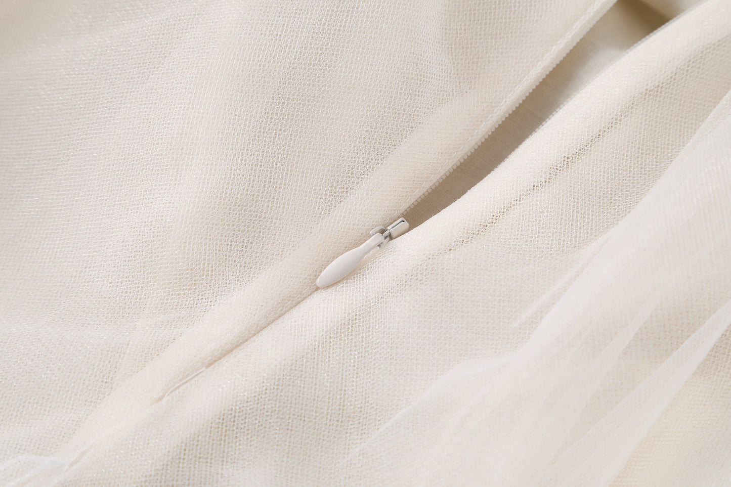 女童编织领香槟色纱裙