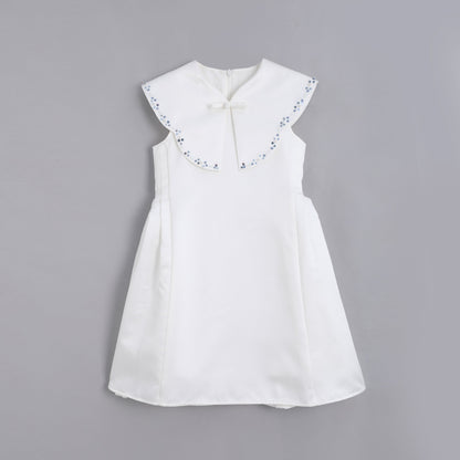 女童白色青花礼服裙