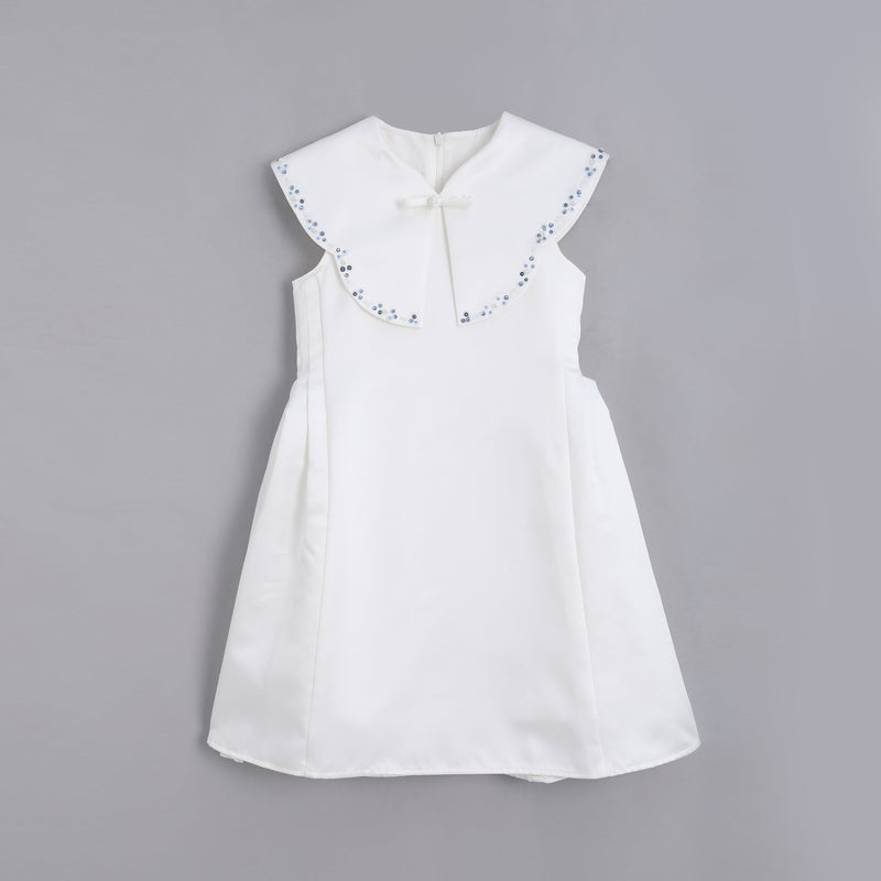 女童白色青花礼服裙