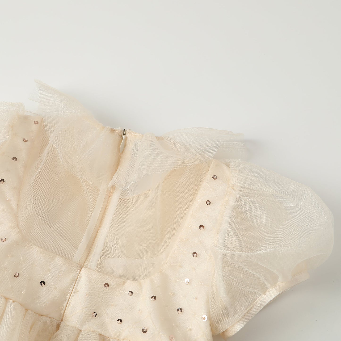 女童浅杏钉珠荷叶领娃娃裙