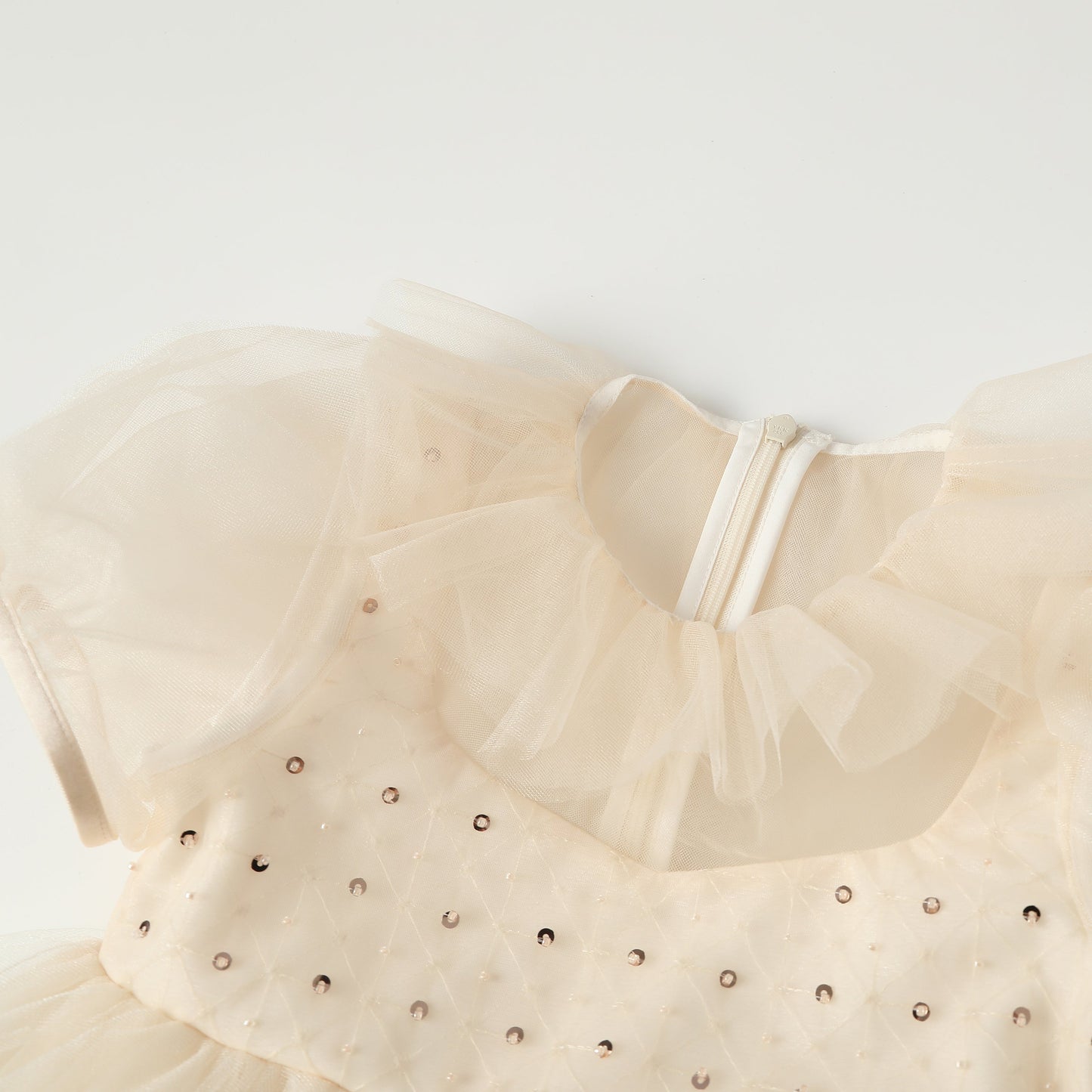 女童浅杏钉珠荷叶领娃娃裙