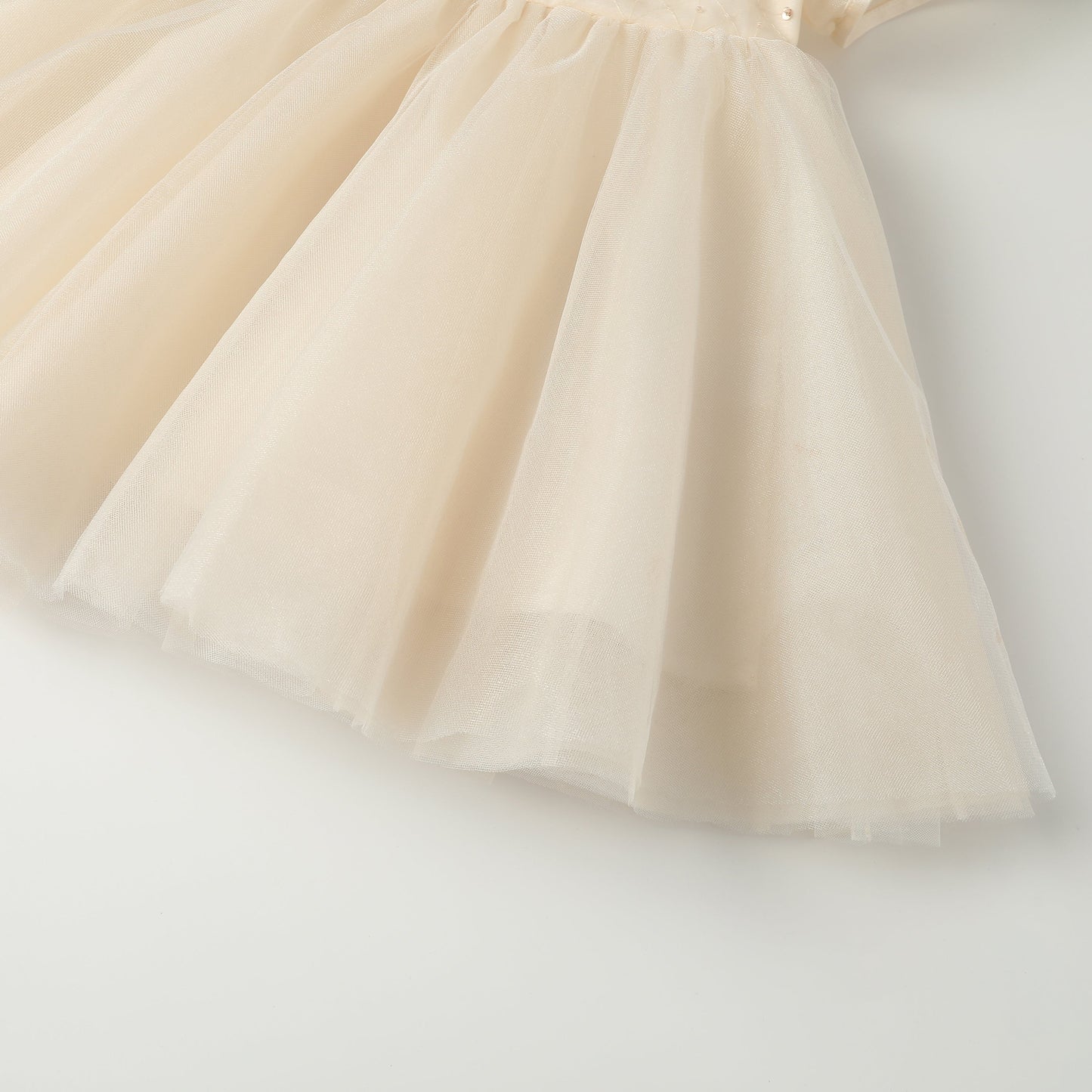 女童浅杏钉珠荷叶领娃娃裙