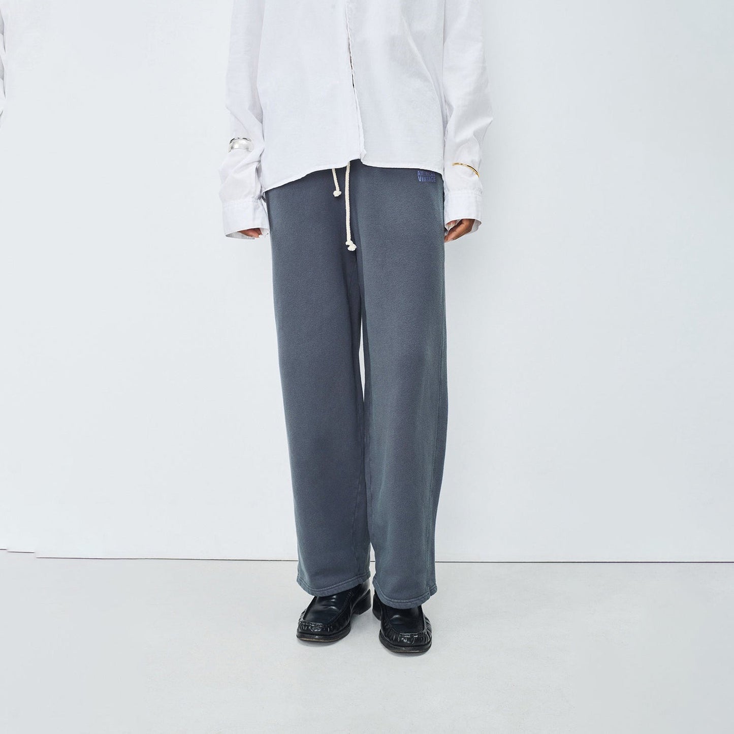 女士宽松卫裤