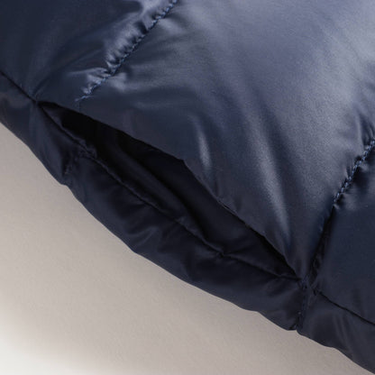 女婴蓝色羽绒外套