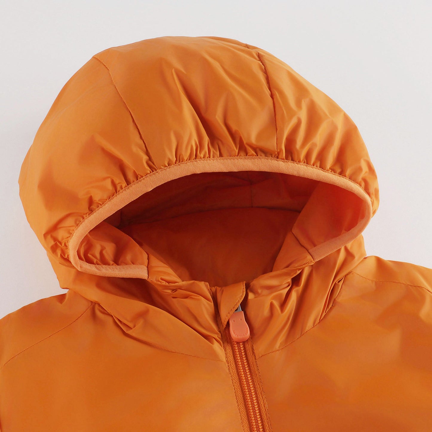 儿童橙色连帽棉服