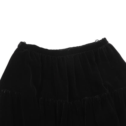 女童黑色短裙