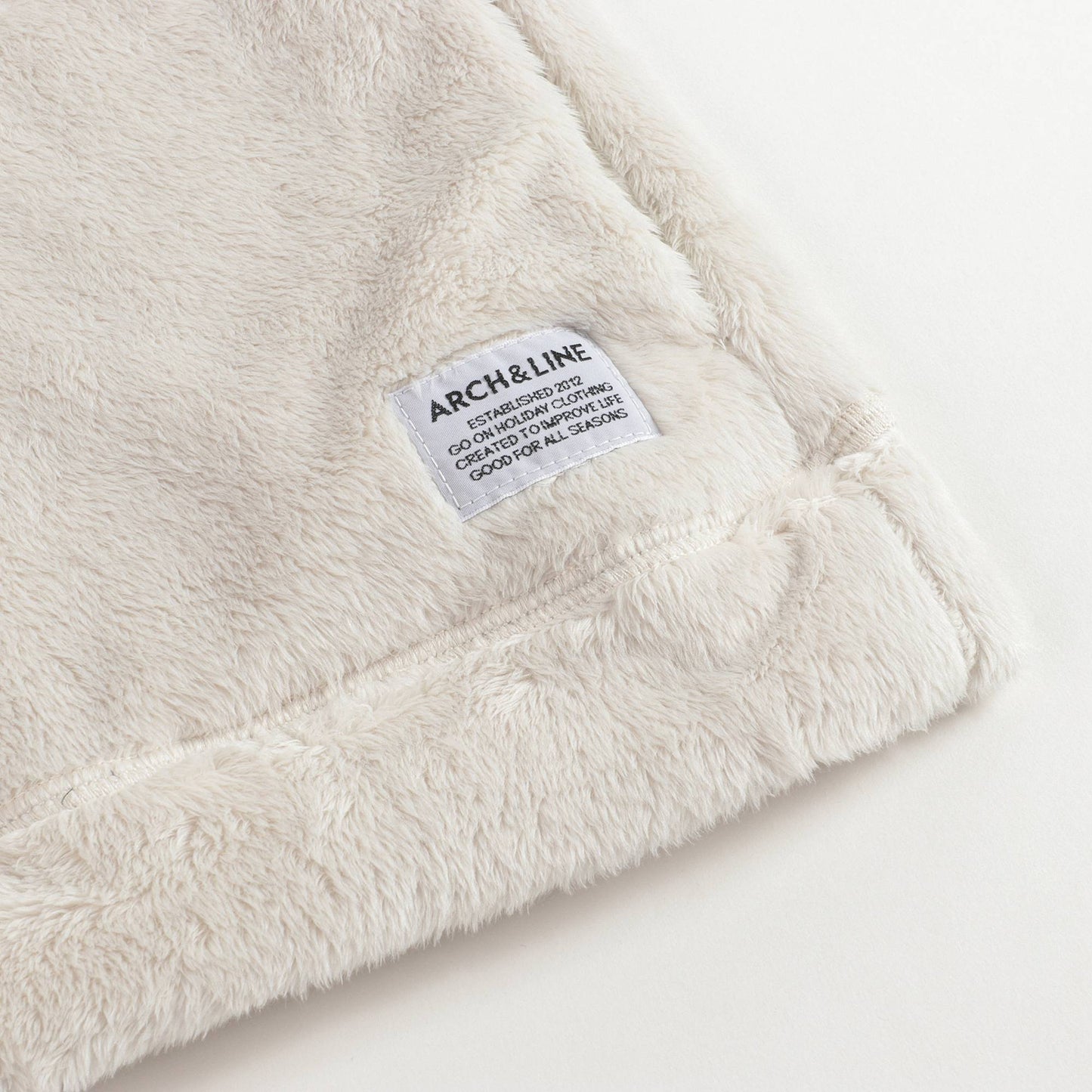 儿童奶油白卫衣