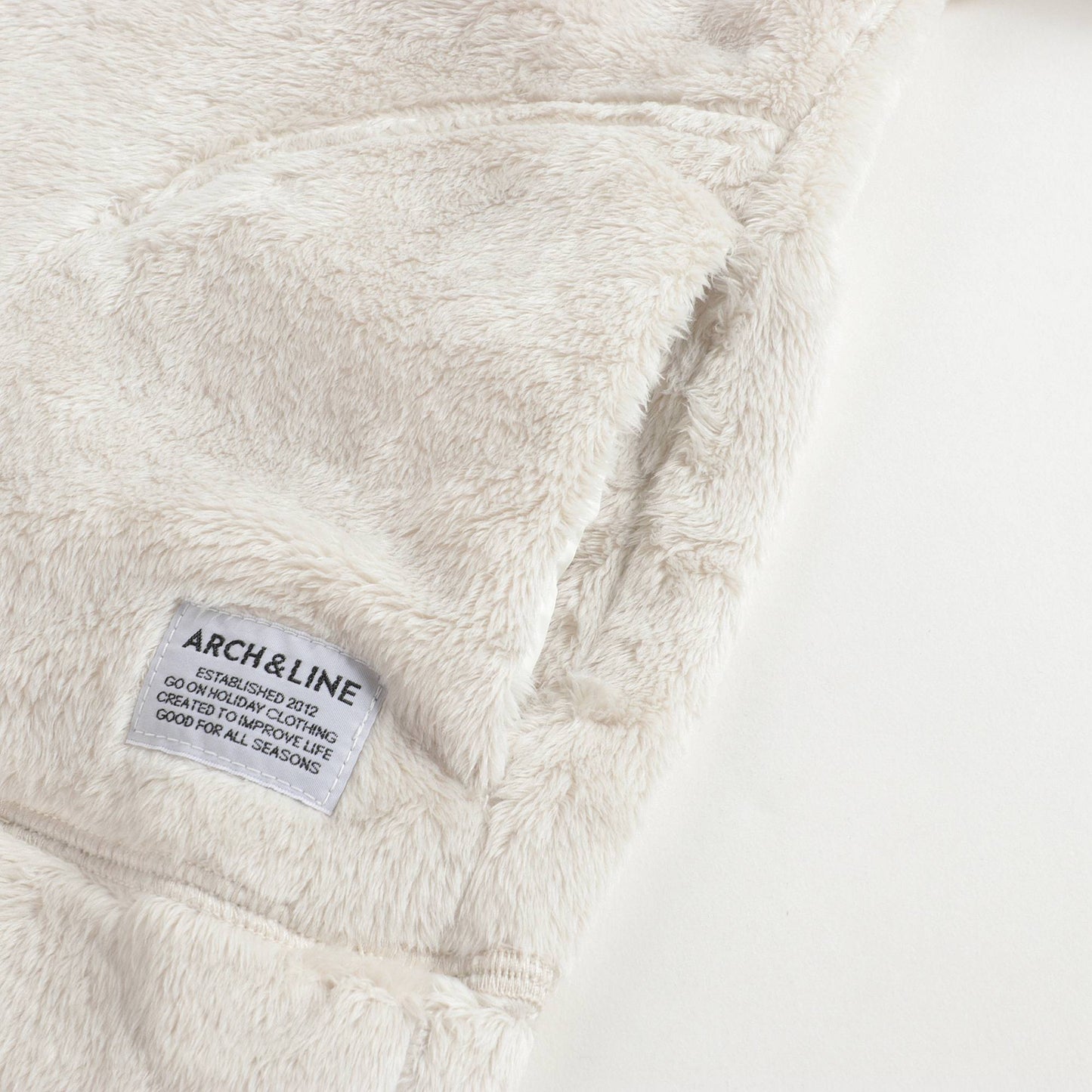 儿童奶油白卫衣