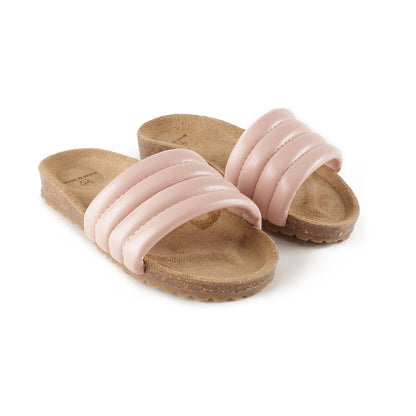 女童粉色凉鞋