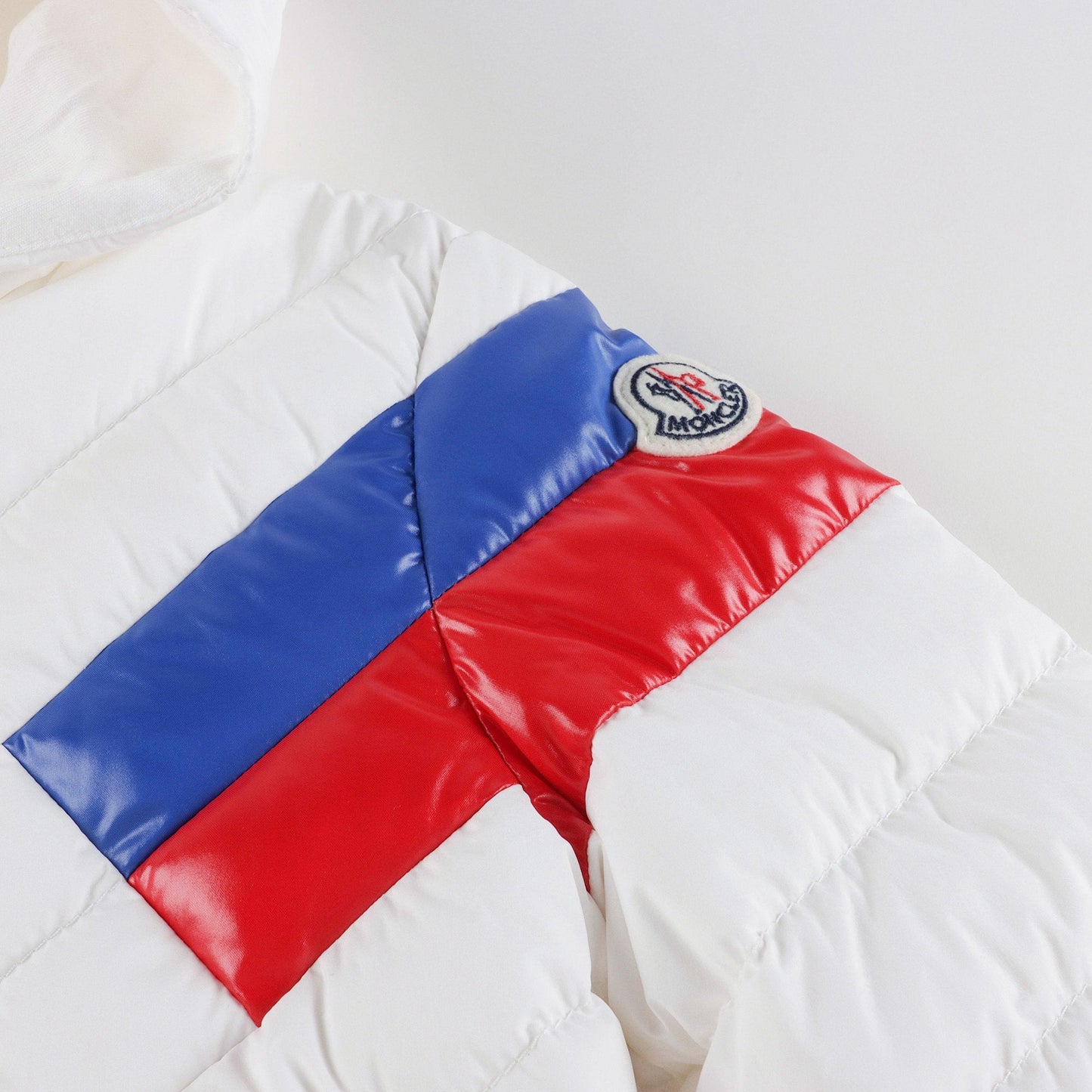 婴儿白色"BANURU"羽绒夹克