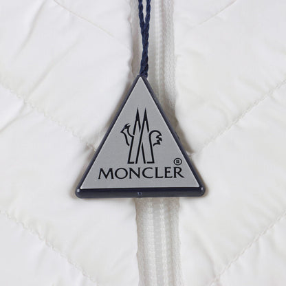 婴儿白色"BANURU"羽绒夹克