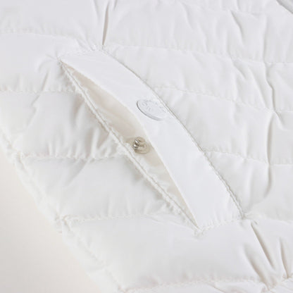 婴儿白色"BANURU"羽绒夹克