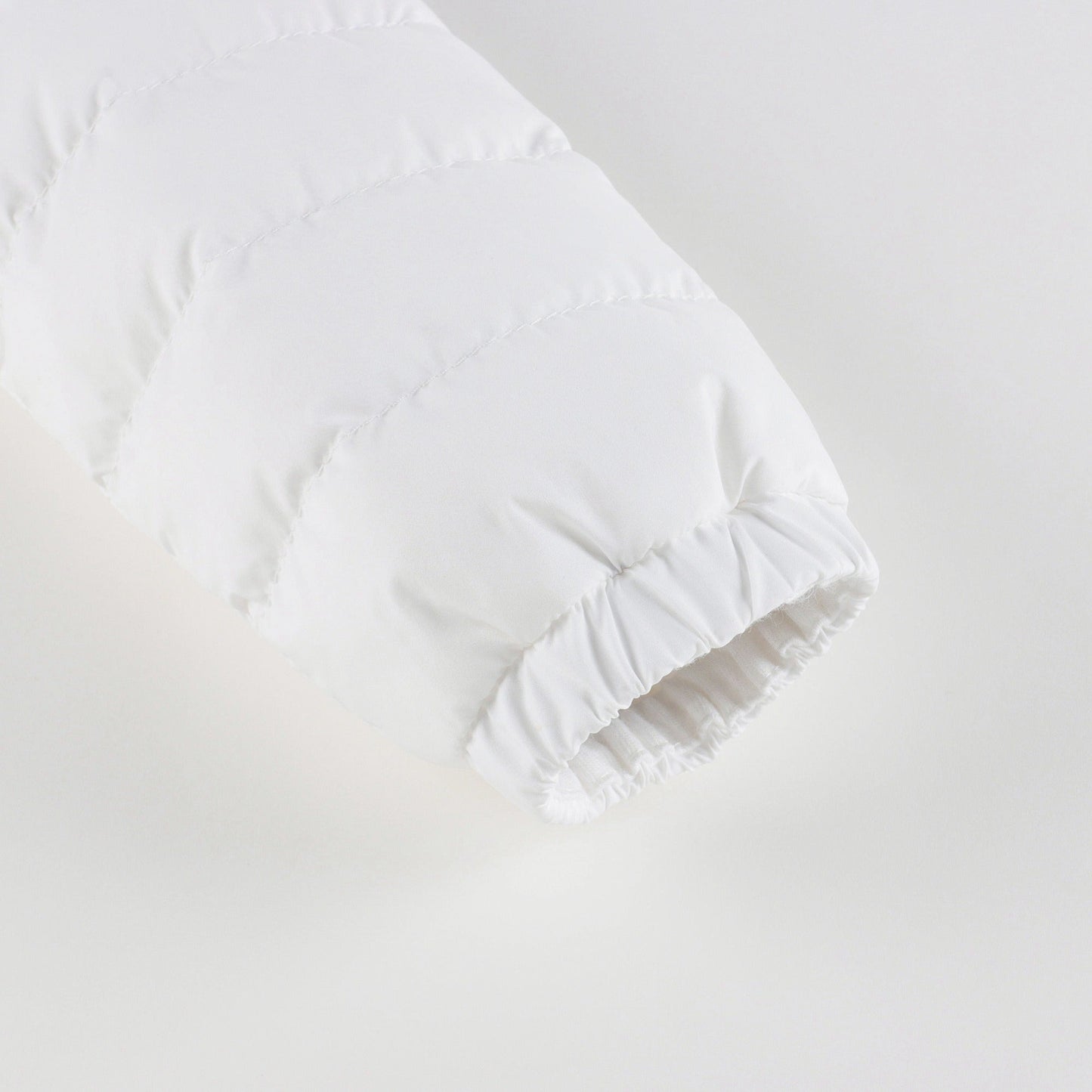 婴儿白色"BANURU"羽绒夹克