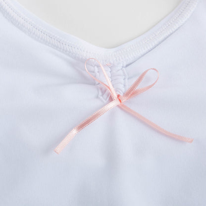 女童白色舞蹈服