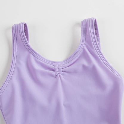女童紫色舞蹈服