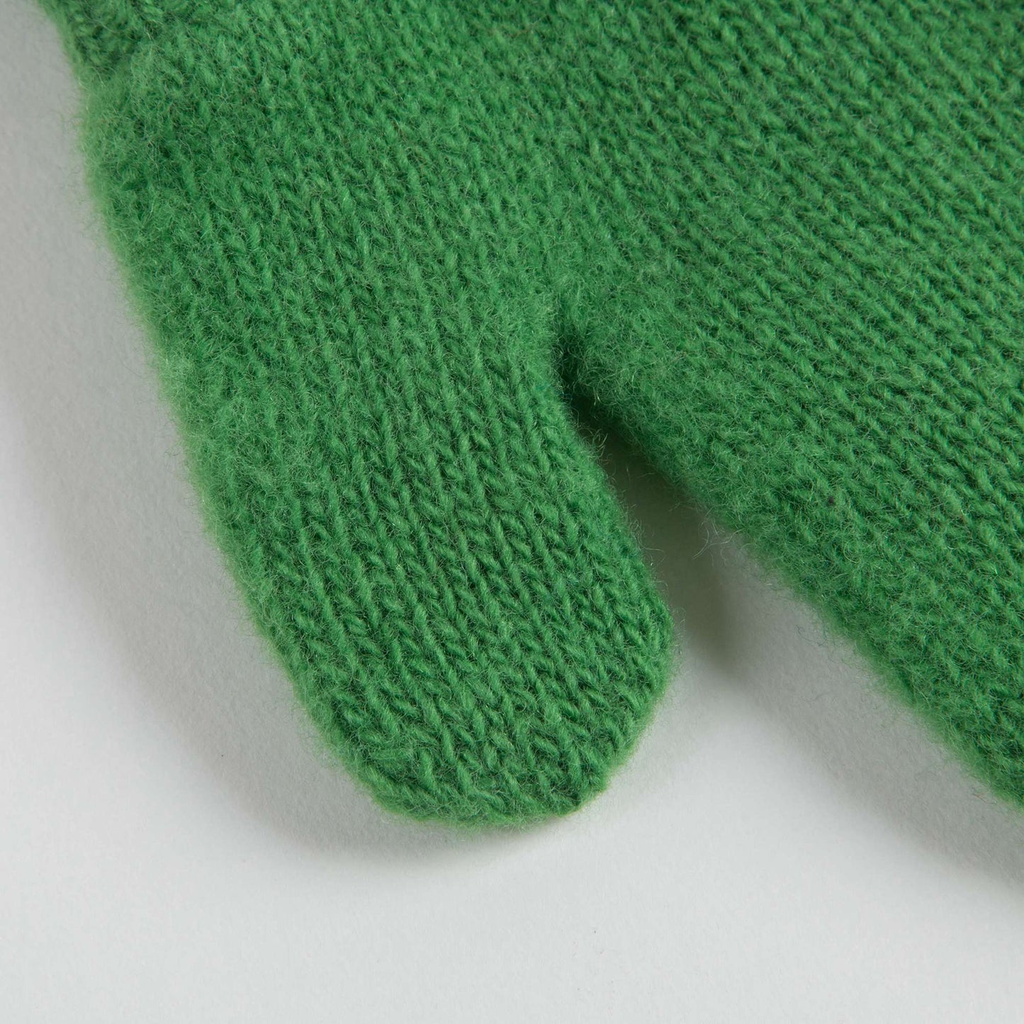 女童绿色羊毛手套