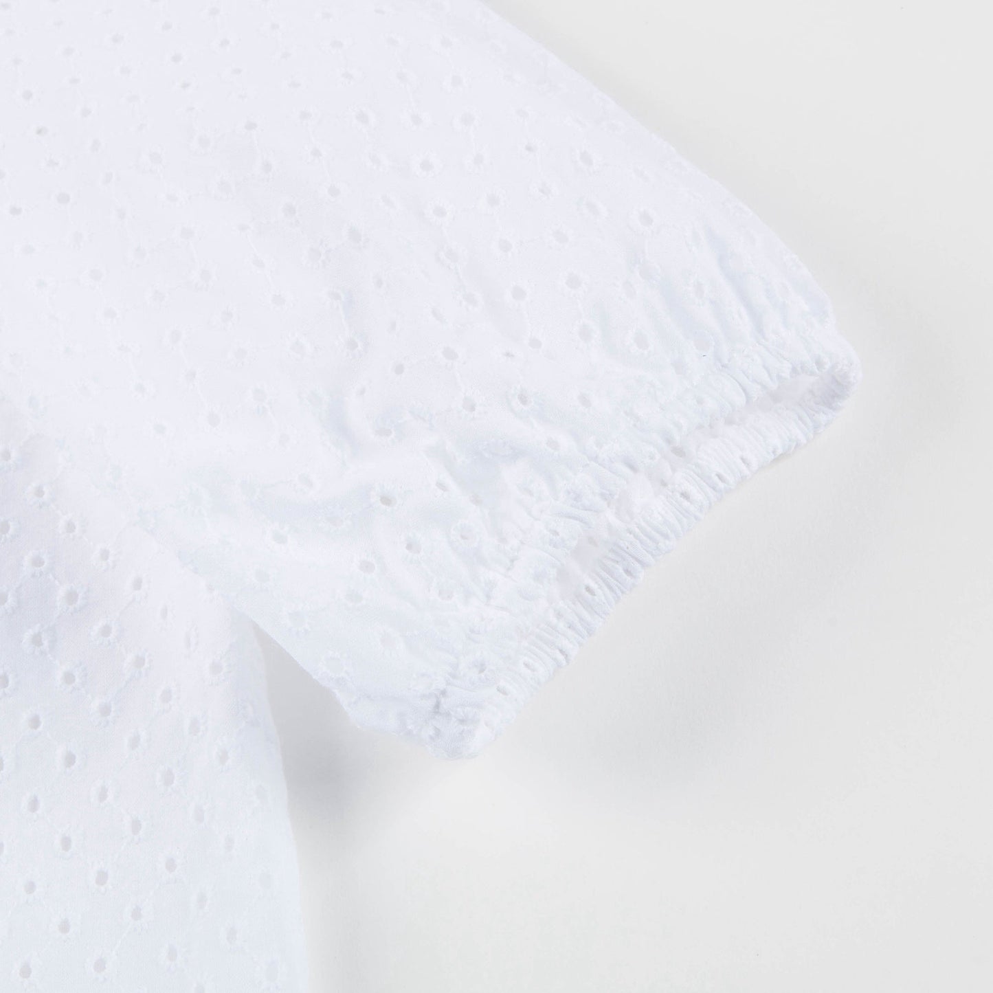 Girls White Collar And Embroidery Cotton Woven Shirt