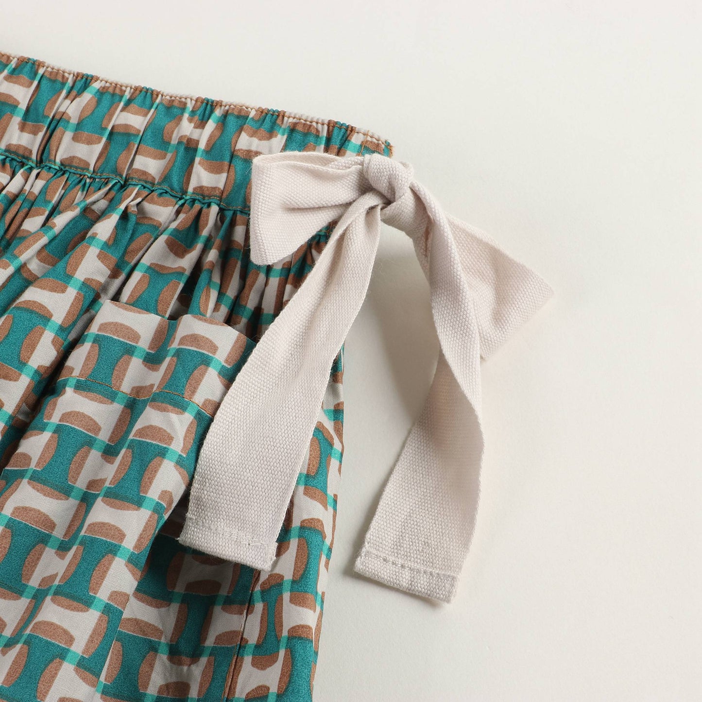 女童翡翠绿色棉短裙