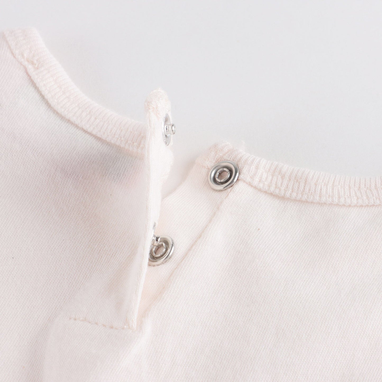 女婴淡粉色棉T恤