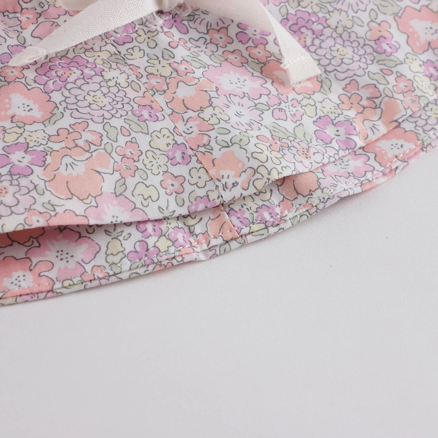 女婴粉色碎花渔夫帽