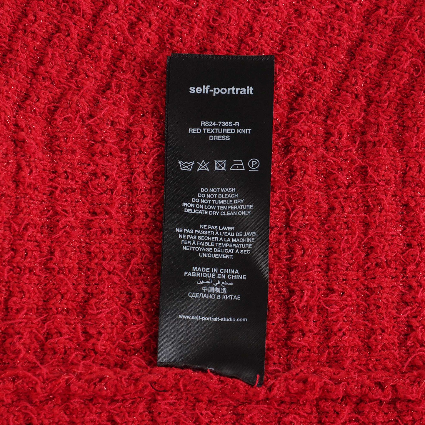 女童红色连衣裙