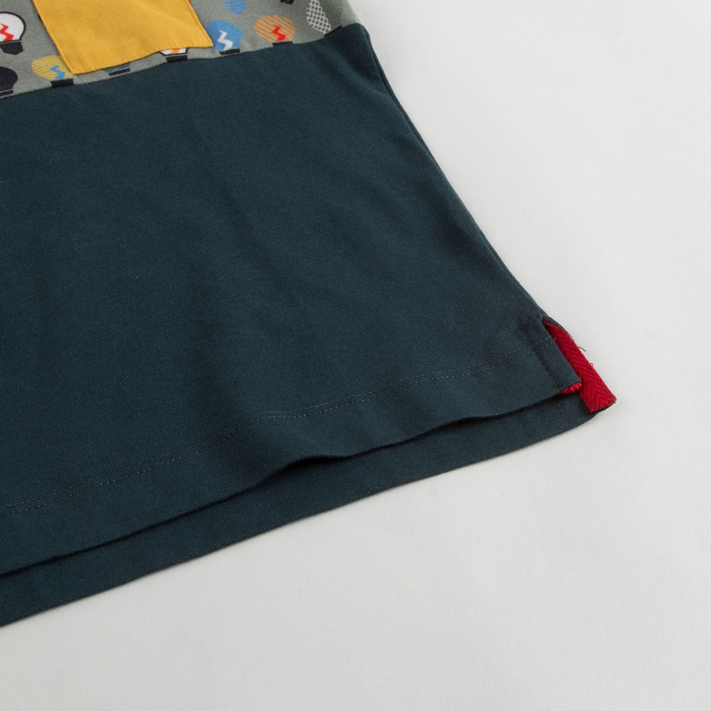 Boys Navy Blue T-Shirt With Multicolor Lightbulb Print