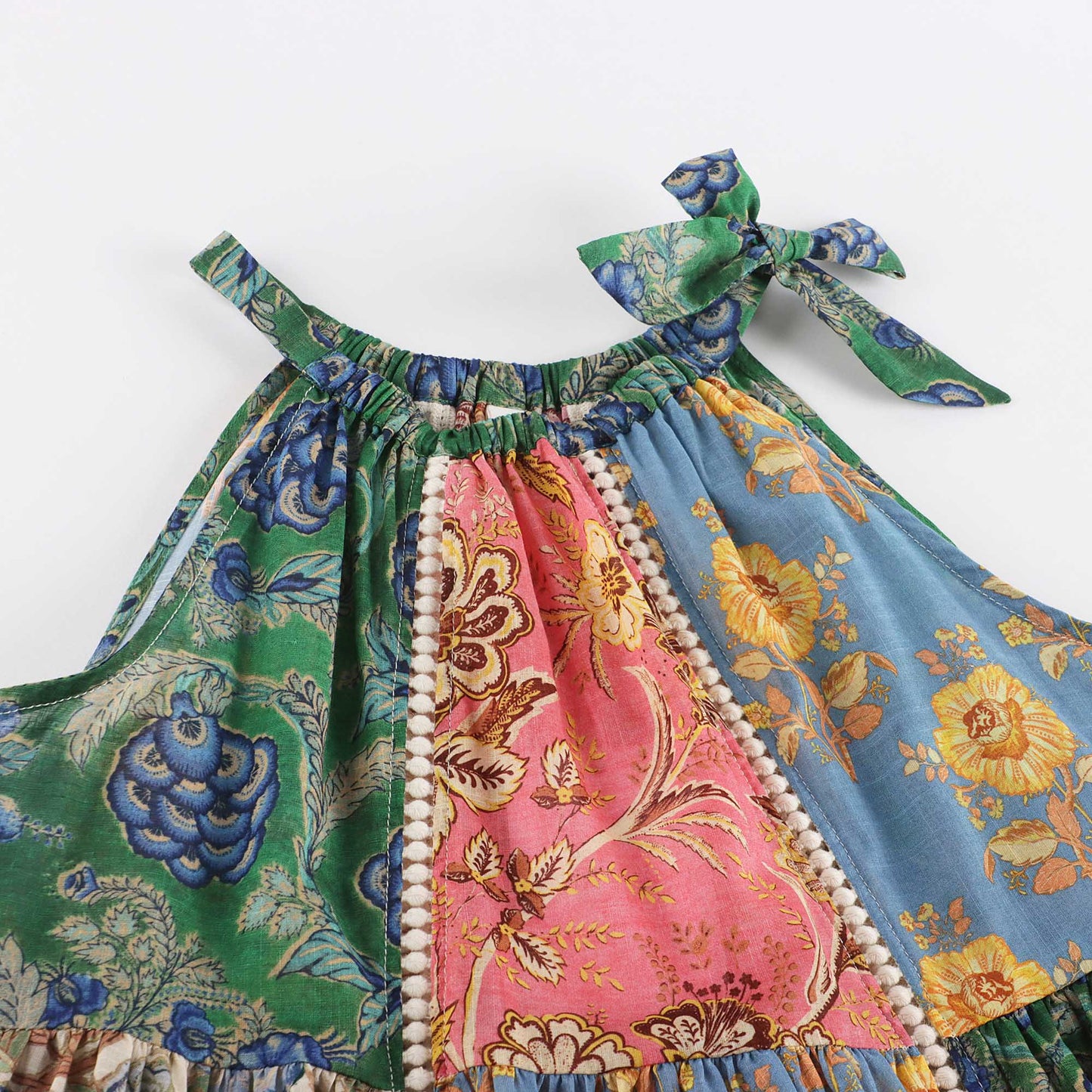 女童彩色花朵棉连衣裙