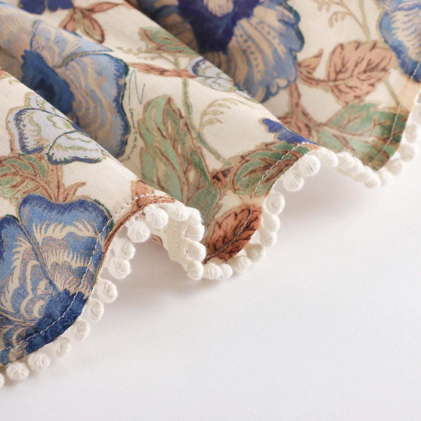 女童彩色花朵棉连衣裙