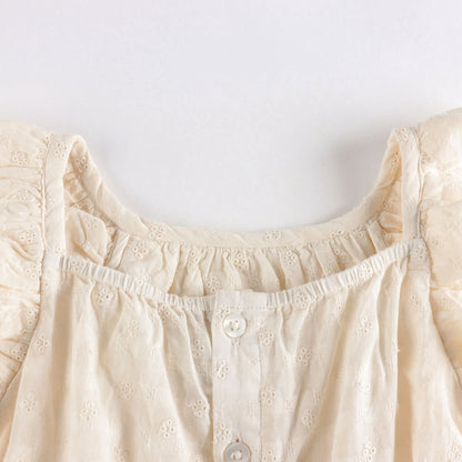 女婴白色棉连衣裙